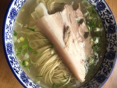 枫镇大肉面-裕兴记·三虾面(西北街总店)