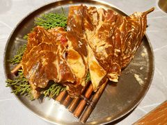 -草家酱蟹炭火烤肉店(珲春南路一店)