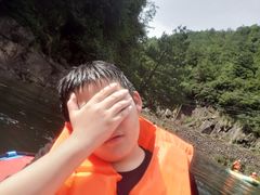 -安吉龙王山峡谷漂流