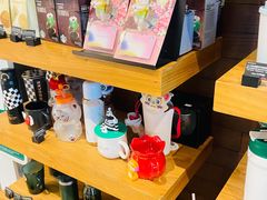 零售区-星巴克臻选(济南万达店)