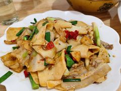 香豆腐回锅肉-老字号怡玺·藿香雅鱼(20年雅安店)