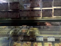 -白玉兰食品甜凤店(合生汇店)