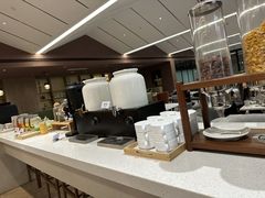 -上海虹桥中心爱琴海亚朵S酒店