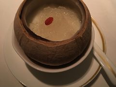 椰皇官燕-金轩中餐厅 Jin Xuan(浦东丽思卡尔顿酒店)