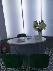 -PE SALON 