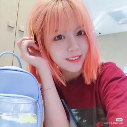 -时尚殿堂明星门店
