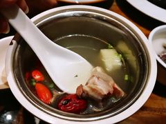 -泉畔人家·老济南经典鲁菜(大明湖店)