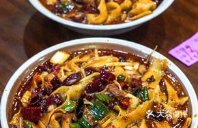 Pepper Stir-Fried Knife-Sliced Noodles