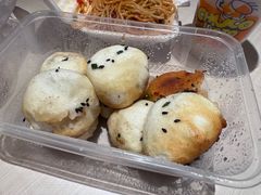 -老字号眼镜子煎包汤包店