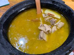 -老滇山寨•云南特色菜•地方菜•民族风情歌舞表演(金碧店)