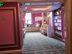 -天鹅恋酒店(大坪龙湖时代天街石油路地铁站店)