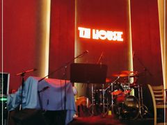 -TZ House音乐现场(来福士中心店)