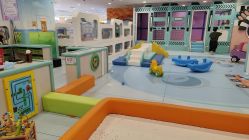 -孩子王童乐园(唐山万达广场店)