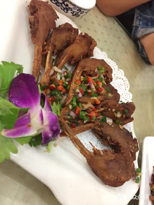 宝记砂锅粥(柏庐南路店)椒盐鸭下巴图片