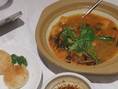 -彩云天云南餐厅