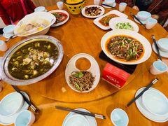 -有红鸡毛店·川菜(建设路店)