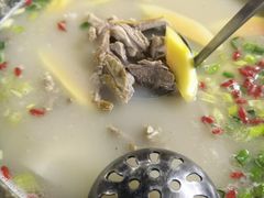 -墨脱石锅椰子鸡•香草鸭•东山羊(大东海店)