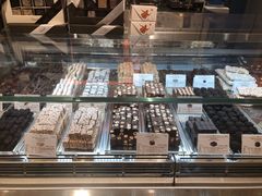 -VENCHI 闻绮(北京国贸商城店)