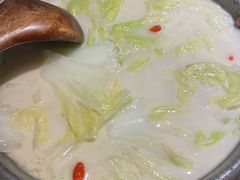 鸡汤白菜王-吃饭皇帝大土家民族菜(正大广场店)