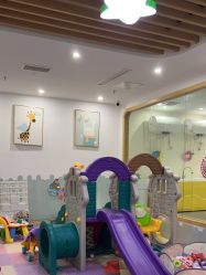 -嗨游宝贝婴幼儿水育馆(缤格汇店)