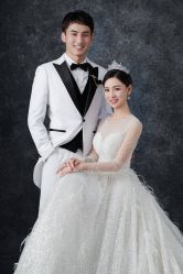 -雪中彩影婚纱摄影·微光艺术中心