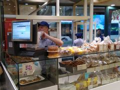 面包甜点陈列柜-上海哈尔滨食品厂(淮海中路店)