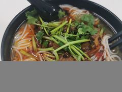 红烧肥肠米线-一品郑记重庆牛肉米线馆(东泰路店)