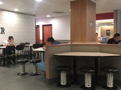-麦当劳(中唱大厦店)