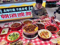 -辣小鲜·南昌大排档(船山路店)