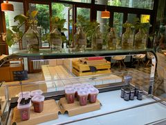 面包甜点陈列柜-Dough&Joe团憩(瑞虹天地月亮湾店)