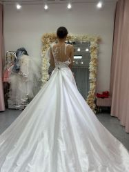 -LOVE SHINE婚纱·红鼎庄龙凤褂·妈妈装定制