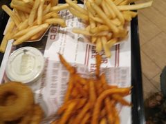 -The Habit Burger Grill 哈比特汉堡(爱琴海店)