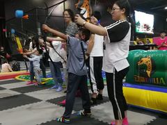 -嘿哟动霸CHUA·新潮玩运动娱乐中心·蹦床滑冰团建乐园