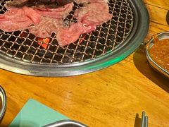 玫瑰牛舌-唯成•韩国炭火烤肉 유성고기