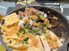 -刘姐啤酒鱼民族演艺餐厅(西街总店)