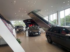 -上海永达奥诚奥迪4S店(申江路店)