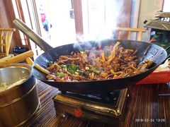 -富正毅三下锅·湘西韵味(天门山索道店)