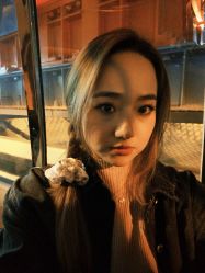-花岐款式专研健康美甲沙龙