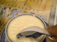 -广信牛奶甜品世家(台东店)