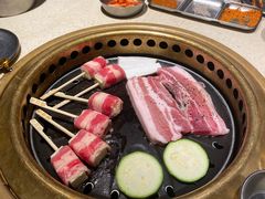 -蚂蚁洞·烤肉大营地(上海静安大悦城店)