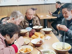 大堂-三好食堂(煎饺·馄饨·肉饼米线·盛世广场店)