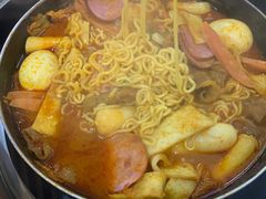-三清洞摩西韩式年糕火锅(威高广场店)