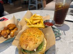 蝴蝶翅-必胜客(东部星悦天地店)