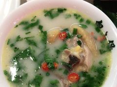 -粤小煲鲜汤猪肚鸡(丹尼斯二天地店)