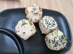 鲜肉虾仁双拼-小杨生煎(金山百联购物中心3楼店)