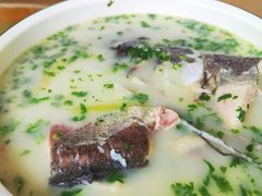 -美顺香食府鱼头老店(雪野湖店)
