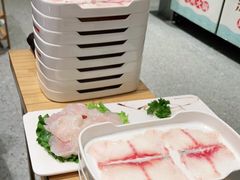 -江小渔鲜鱼火锅(冠亚星城店)