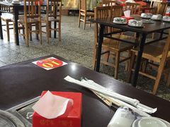 大堂-金卯白肉罩火烧