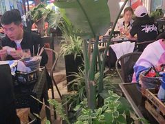 -何师烧烤·香辣蟹·川菜·30年老品牌(太古里旗舰店)