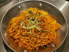 辣子鸡拉面-富乐满韩国正宗炸鸡韩国料理(虹泉路店)